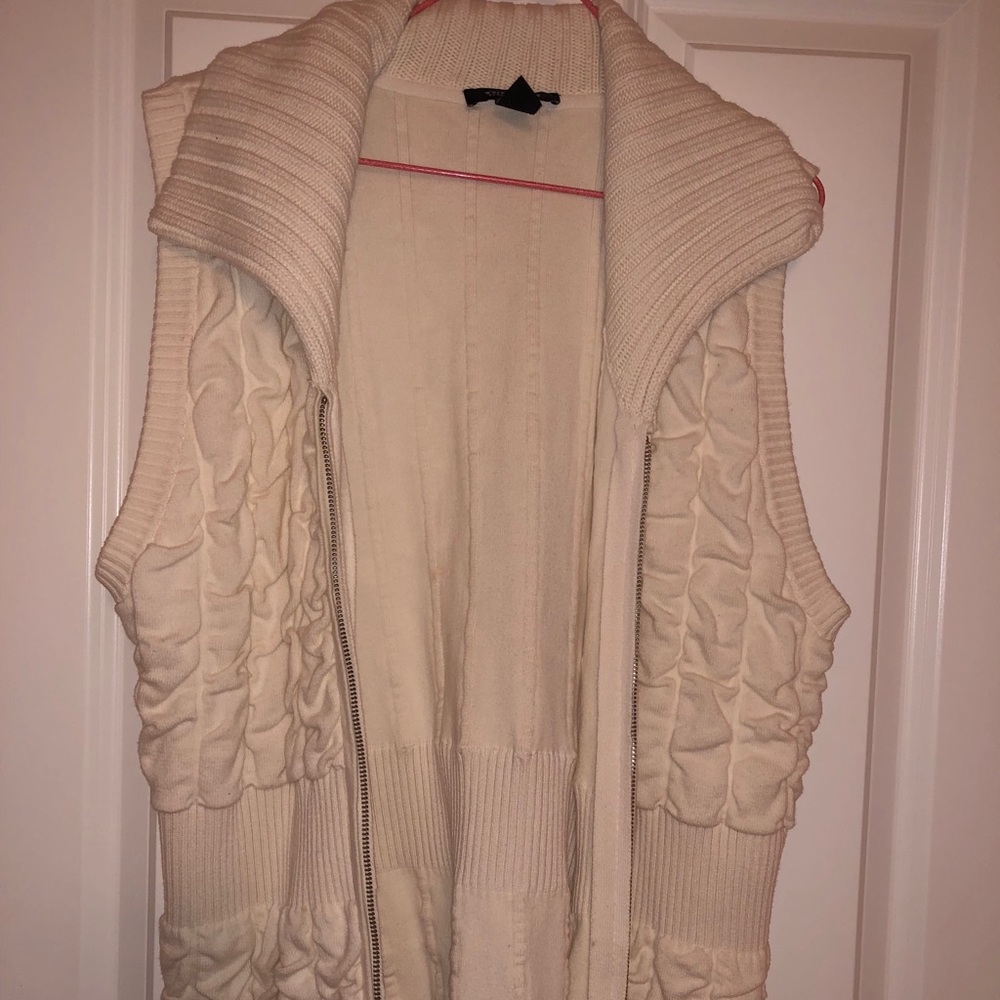 White House Black Market Zip Up Sweater Vest